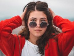 Tips for picking the Perfect Sunglasses for your hair and face shape