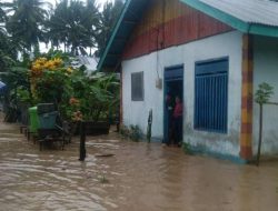 Rumah Warga  di  Desa Saniahaya  Kepulauan Sula Terendam Banjir Usai Diguyur Hujan Deras