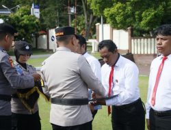 Ungkap Curanmor dan Penangkapan Narkoba, Kapolres Halsel Berikan Penghargaan Kepada Personel