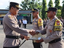Kapolresta Tidore Berikan Reward untuk Meningkatkan Kinerja dan Motivasi Anggota