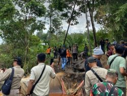 Tim Gabungan TNI/ Polri Musnahkan Sumur Ilegal Drilling di Desa Jebak Batanghari