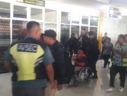 Eks Gubernur Malut AGK serta 2 Tersangka Kasus Suap Tiba di Ternate