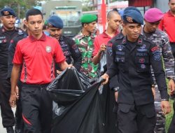 Bersama Satgas Operasi Trisila-24 TNI AL Tahun 2024, Polres Halsel ikut Bakti Sosial Bersih Pantai dan Donor Darah