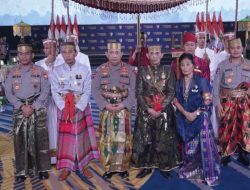 Kapolri Diberi Gelar Adat-Pusaka oleh Dewan Adat dari Kerajaan di Sulawesi Selatan