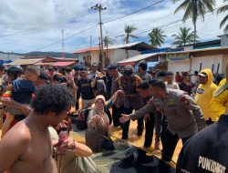 Tim TNI/Polri dan BPBD Dikerahkan Evakuasi Korban Banjir di Halteng