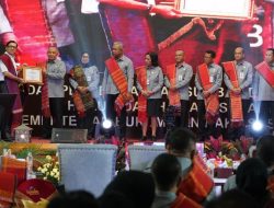 Dorong Glorifikasi Webinar Cerdas, Kakanwil Purwanto Terima Penghargaan dari Menkumham