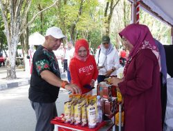 Kakanwil Purwanto dan Pimti Borong Produk UMKM di Legal Expo Kemenkumham Malut