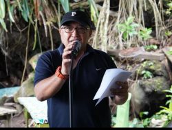 Jaga Kelestarian Penyu, Kakanwil Kemenkumham Malut Purwanto dan Pimti Gelar Pelepasan Tukik