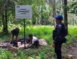 Sinergi Bersama KPK, Rupbasan Ternate Kemenkumham Malut Lakukan Pemasangan Plang Sitaan Aset Negara 