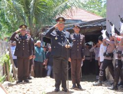 Kapolres Sula Pimpin Upacara Pemakaman Anggota Polres Sula yang Tewas dalam Insiden Kebakaran Speed Boat Bella 72