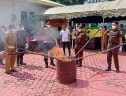 Kejari Halbar Musnahkan Babuk Perkara Narkotika
