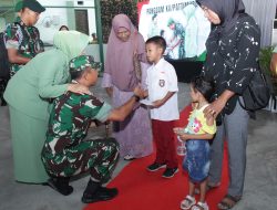 Pangdam XV/ Pattimura Salurkan Bantuan Kepada Anak Stunting di Ternate