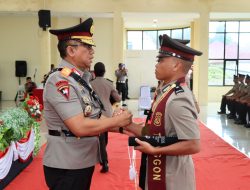 Wakapolda Malut Pimpin Pembekalan dan Penyerahan Ijazah kepada Siswa Diktukba Polri