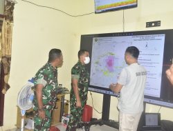 TNI Kerahkan 117 Personel Satgas PRCPB untuk Penanggulangan Erupsi Gunung Ibu di Halmahera Barat
