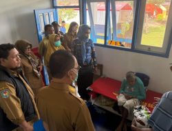 Tinjau Pengungsi Erupsi Gunung Ibu, Bupati Halbar Terima Sejumlah Keluhan