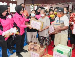 Ketua Bhayangkari Daerah Maluku Utara Berikan Bantuan Untuk Pengungsi Erupsi Gunung Ibu