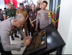 Kapolda Malut Resmikan Barak Siaga dan Rumah Dinas Batalyon C Pelopor Sat Brimob Polda Malut