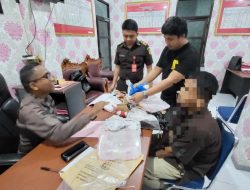 Sat Resnarkoba Polres Ternate Serahkan Tersangka dan Babuk Narkotika Jenis Ganja Seberat 1,7 Kg ke Jaksa