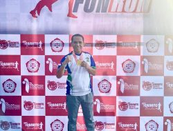 Pelari Kemenkum Malut Raih Medali di Ajang IKA FH Unkhair Fun Run