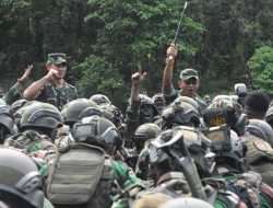 Pangdam XV/Pattimura Tutup Latihan Kesiapan Tempur Yonif 732/Banau
