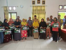 Polsek Oba Utara Bagikan Takjil dan Silaturahmi dengan Warga