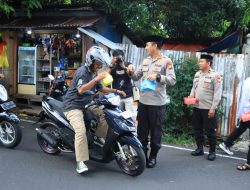 Bagikan Ratusan Takjil, Warga Kota Ternate Apresiasi Jajaran Polda Malut dan Insan Pers