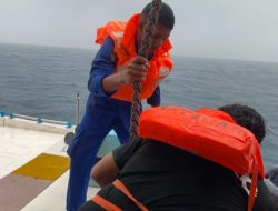Cuaca Buruk, Puluhan Penumpang Kapal Cepat Rute Jailolo- Ternate Dievakuasi di Tengah Laut