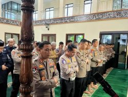 Polda Maluku Utara Lakukan Sholat Ghaib dan Doa Bersama atas Gugurnya Tiga Personel Polri di Way Kanan Lampung 
