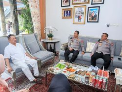 Kapolda Malut Silaturahmi ke Kediaman Ketua DPRD Ikbal Ruray