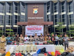 Polda Maluku Utara dan Polres Ternate Musnahkan Ribuan Liter Miras