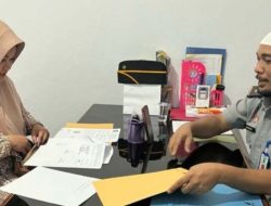 Kemenkum Malut Serahkan Berita Acara dan Surat Pernyataan Pelantikan Notaris