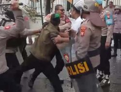 Aksi Demo Bebaskan 11 Warga Adat Haltim Berlanjut