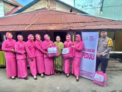 Dalam Rangka HUT Bhayangkara, Pengurus Bhayangkari Polsek Ternate Utara ‘Berbagi’ Kepada Lansia 