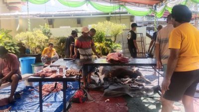 Masjid Al. Fajri Toboko-Tanah Tinggi, Ternate Sembelih 17 Ekor Hewan Qurban