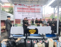 Polres Ternate Musnahkan Ribuan Liter Miras di HUT Bhayangkara ke- 79