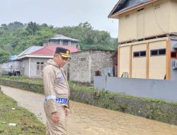 Kapolres Sula Tinjau Lokasi Banjir di Kota Sanana