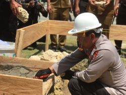 Selain Kunker, Kapolda Malut Letakan Batu Pertama Gedung SKCK Polres Halteng, dan Tugu