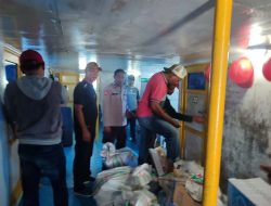 Polda Malut dan Polsek KP3 Ahmad Yani Ternate Gagalkan Ribuan Botol Miras dari Sulut 