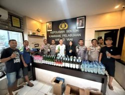Puluhan Botol Miras Berbagai Jenis Kembali Disita Polisi di Pelabuhan A. Yani Ternate
