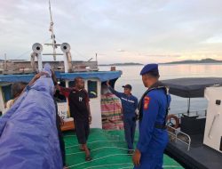 Lakukan Patroli, Ditpolairud Polda Malut Periksa Satu Kapal Pengangkut Kopra dan Arang
