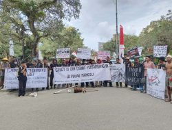 Masyarakat Bumi Mangole Gelar Aksi Unjuk Rasa Tolak 10 IUP di Pulau Mangoli Kepulauan Sula