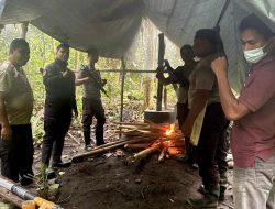 Dipimpin Kapolsek, Polsek Pulau Bacan, Halsel Berhasil Musnahkan Saguer Ratusan Liter