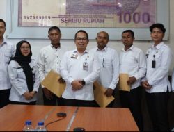 Penyerahan SK, PPPK Paruh Waktu Kemenkum Malut Bertugas