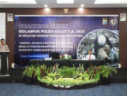 Kapolda Maluku Utara Buka Coaching Clinic Bidlabfor Polda Sulut di Ternate