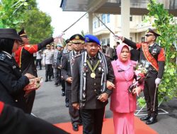 Dipimpin Kapolda Malut, Polda Maluku Utara Gelar Upacara Purna Bhakti Anggota Polri dan HUT Korpri