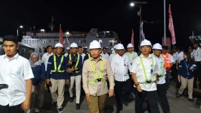 Menhub Pantau Arus Mudik Nataru di Pelabuhan Ferry Ternate tanpa  Didampingi  Gubernur dan Wali Kota 