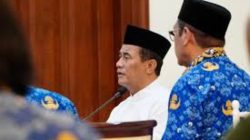 Mentan Amran Pimpin Rapat Darurat Percepatan Bantuan Pangan untuk Korban Banjir di Aceh, Sumut, dan Sumbar