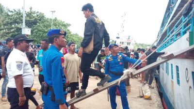 Ditpolairud Polda Malut Laksanakan Imbauan Kamtibmas di Pelabuhan Pulau Gebe Halteng