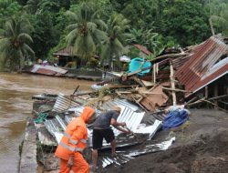 2700 Warga Halbar Dievakuasi Akibat Banjir dan Longsor Ratusan Rumah Rusak, Meninggal Dunia