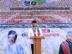 Bupati Halsel Resmikan Masjid Madinatul Hijrah di Permukiman Baru Kawasi
